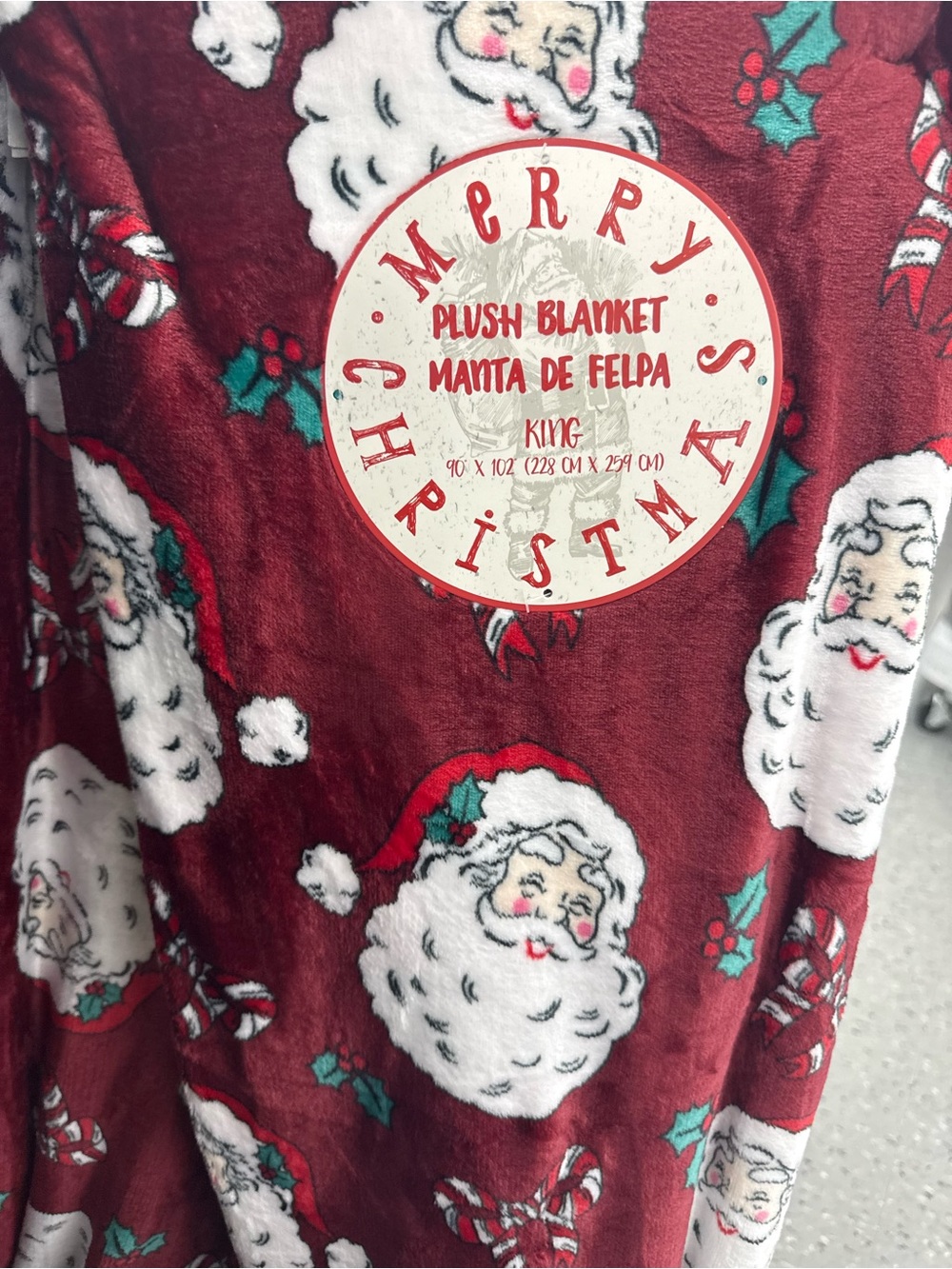 Plush King Holiday Blanket – Festive Red Santa Print